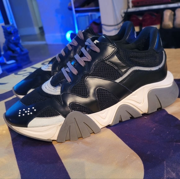 Versace Squalo Sneakers 0 - Picture 3 of 13
